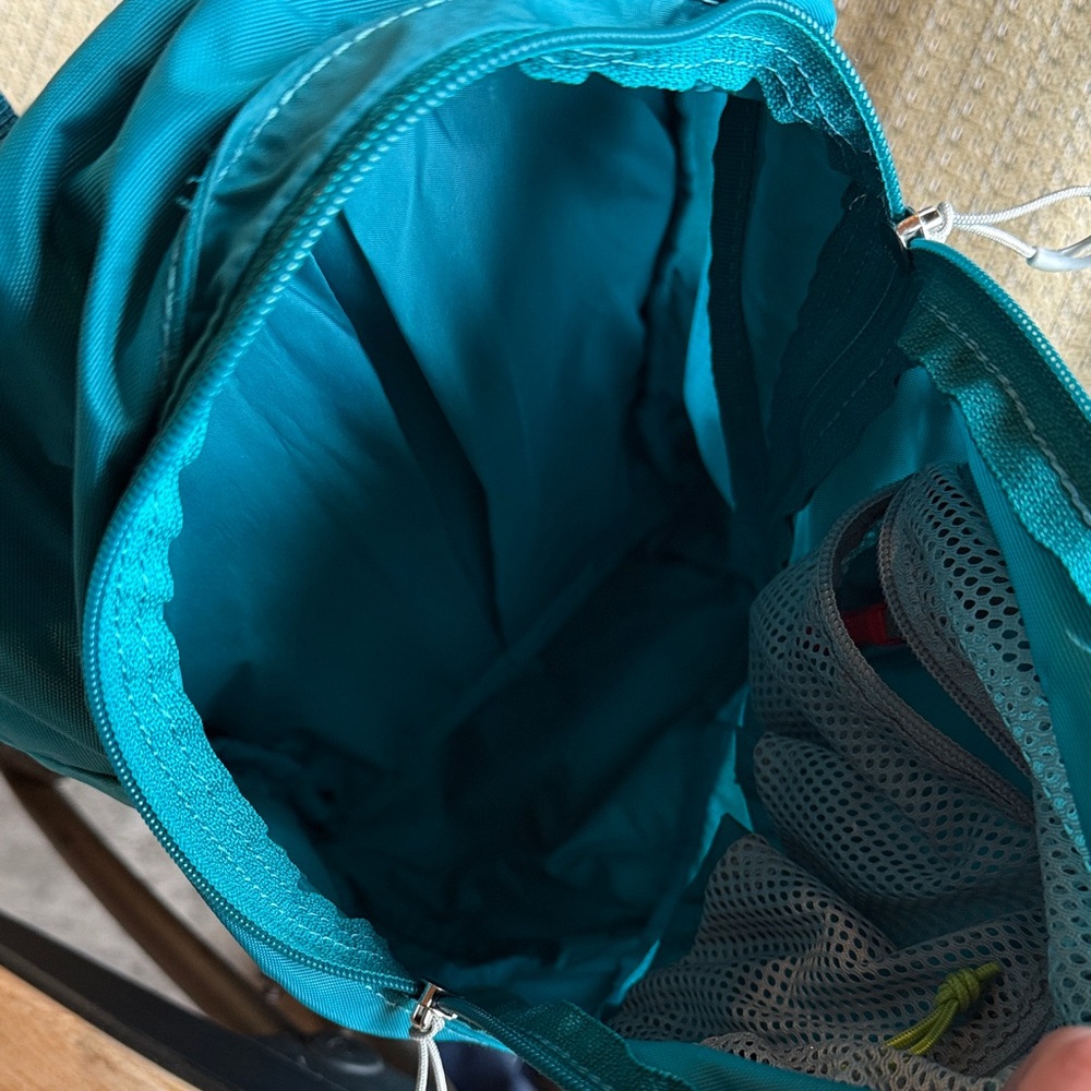 OSPREY Teal Backpack with Neon Yellow Accents HydraJet 15 - Picture 12 of 12